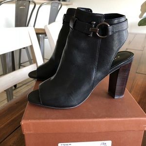 Coach Shoes Size 7 1/2